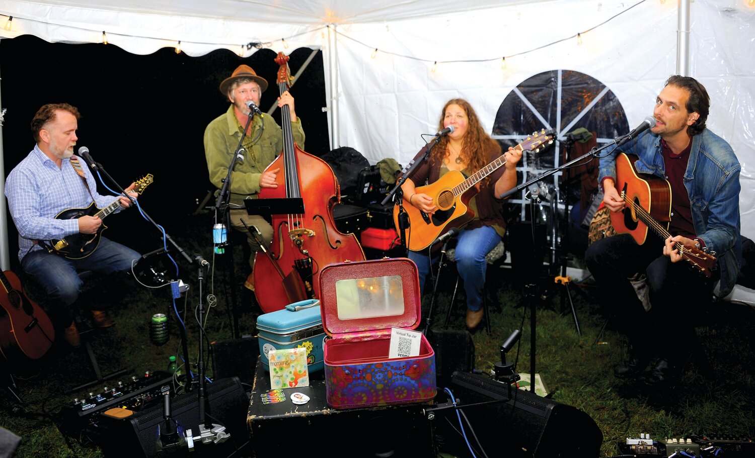 The Joe Cirotti Trio and Maribyrd perform at the Fall Harvest Sampler.