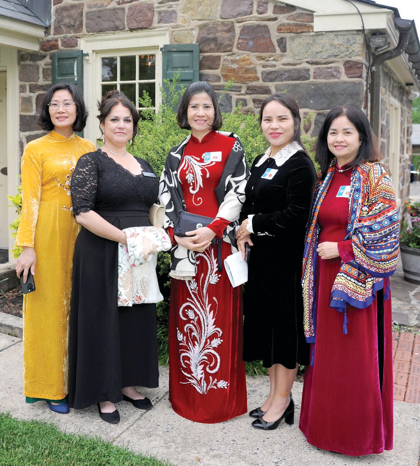 Nguyen Thi Hong Gam, Stephanie Saveriano, Tran Thi Hai, Nguyen Thi Hanh and Trinh Thanh Huyen.