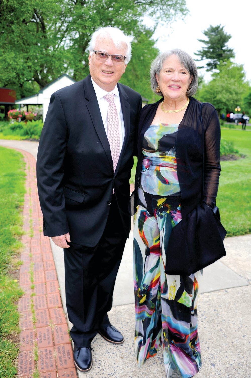 Tom Kane and Janet Kelly.