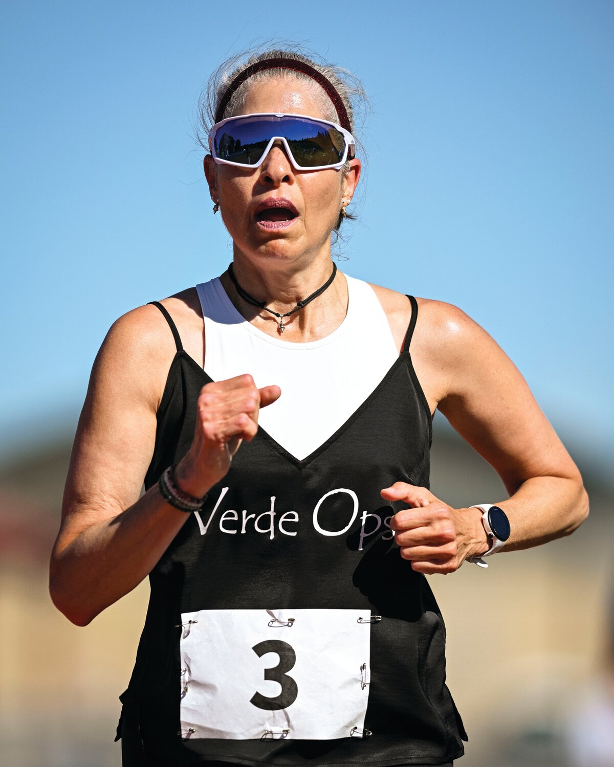 Anabelle Broadbent competes in the 1-mile run.