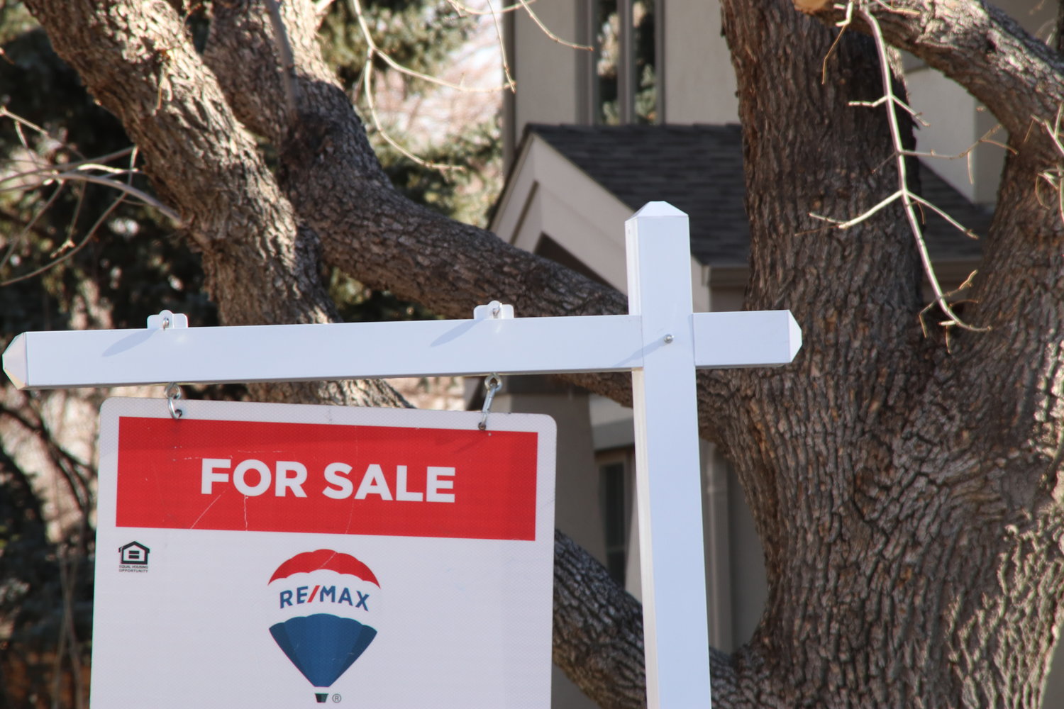 Small price drop unlikely to reverse skyrocketing home values in Colorado | Douglascountynewspress.net