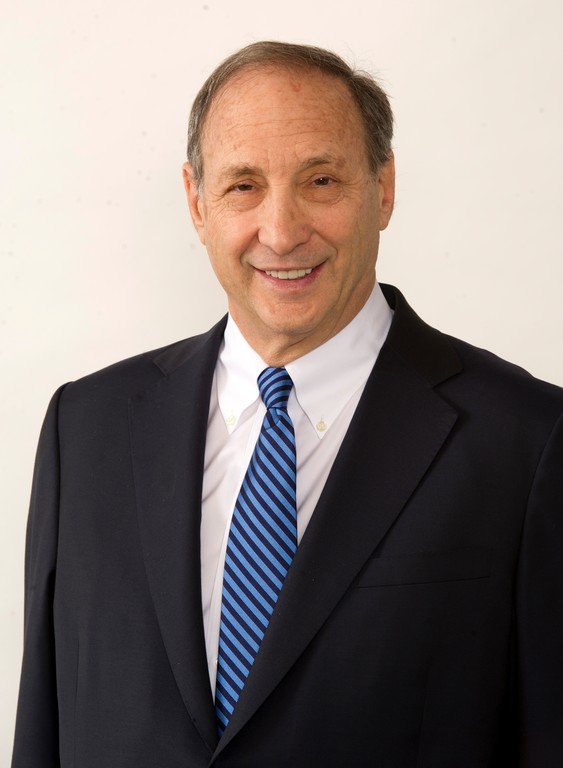 South Nassau Communities Hospital honors developer Bruce Ratner | The