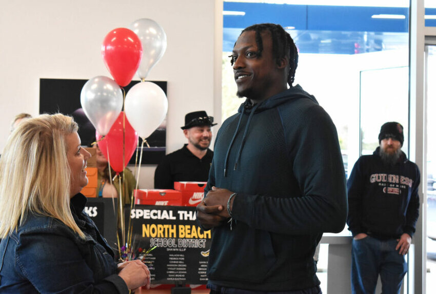 In January, 70 culinary arts students from Aberdeen, Lake Quinault, Montesano and North Beach high schools made a huge impression on a person who&rsquo;s broadcast on millions of TVs every fall Sunday. On Wednesday, he was there to return the favor.