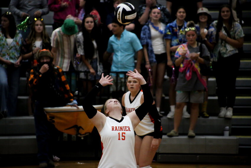 Janess Blackburn squares up for a dig against Toledo on Oct. 10.