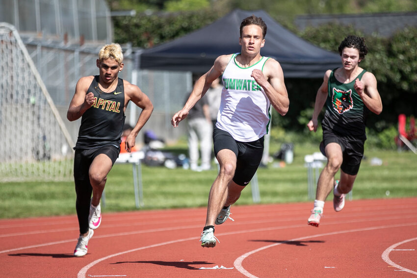 Tumwater&rsquo;s Blake Kirkpatrick runs during the Chehalis Activators meet at W.F. West High School on Saturday, April, 19.
