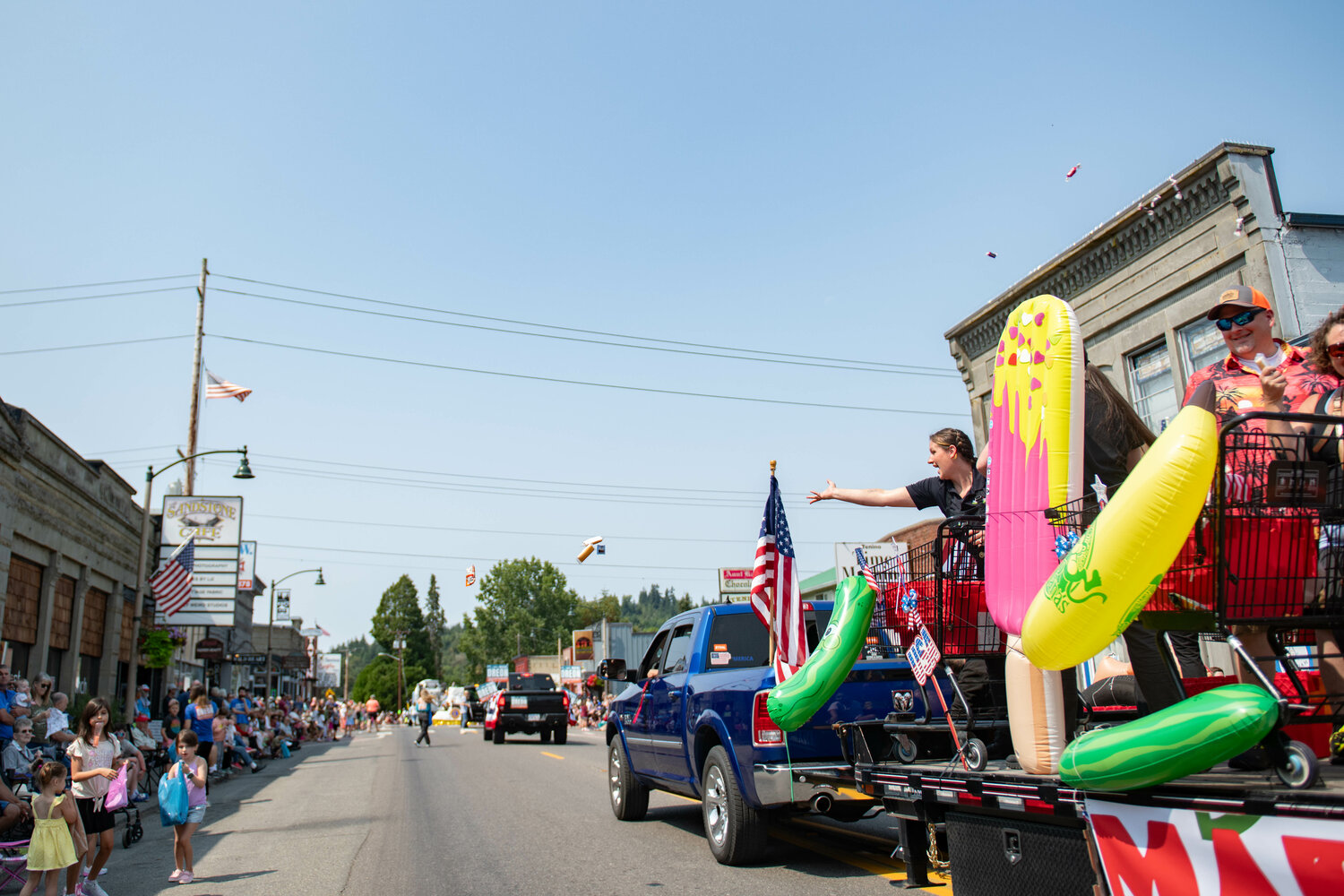 Community Calendar: LoveOly SummerFest 2025, Yelm Farmers Market, Oregon Trail Days
