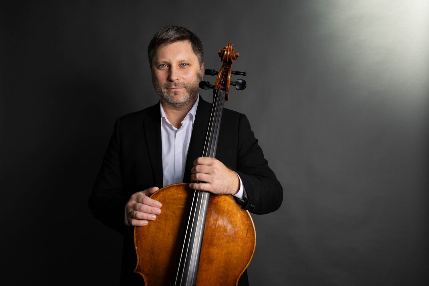 Ukrainian musician abandoned his dream to help his family flee war; in Washington, he rekindles hope