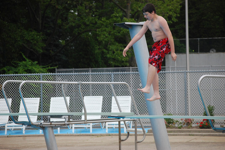 Valley Stream pool opens | Herald Community Newspapers | www.liherald.com