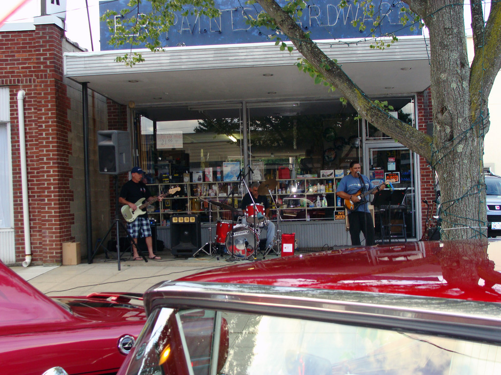 East Rockaway Car Show helps 'Mended Little Hearts' Herald Community Newspapers