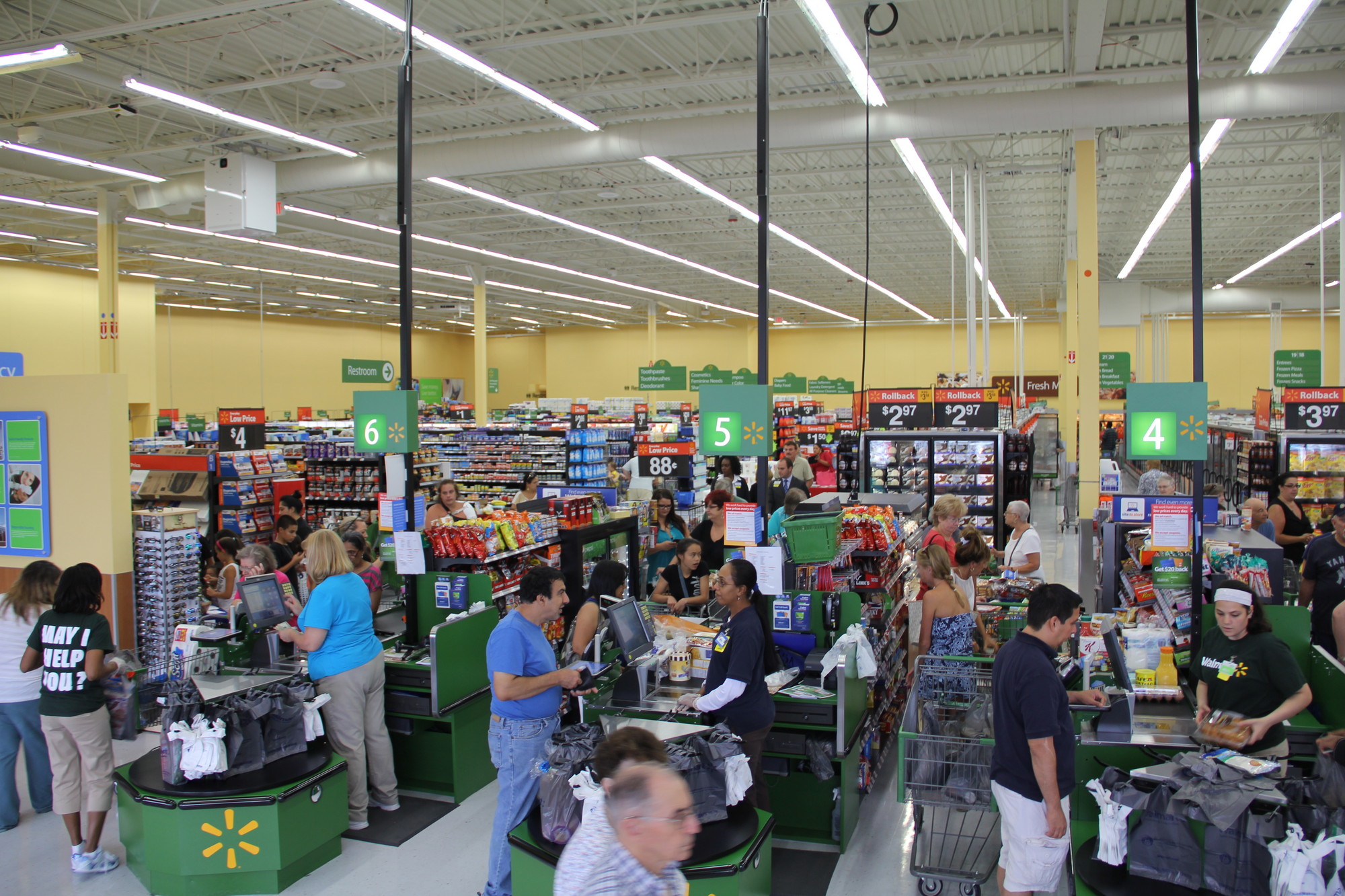 Walmart Neighborhood Market opens in Levittown Herald Community