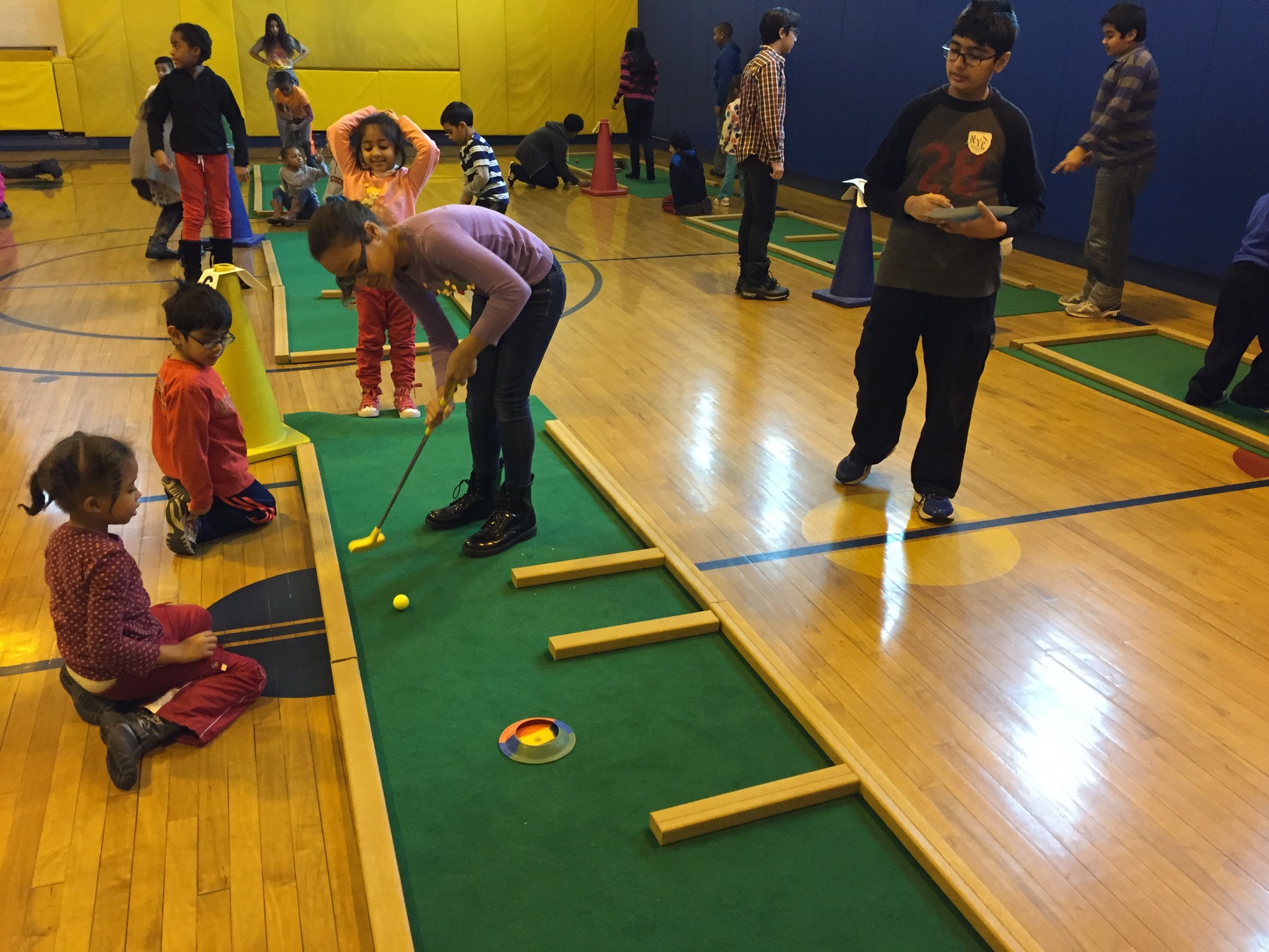 Shaw kids take a swing at golf | Herald Community Newspapers | www ...