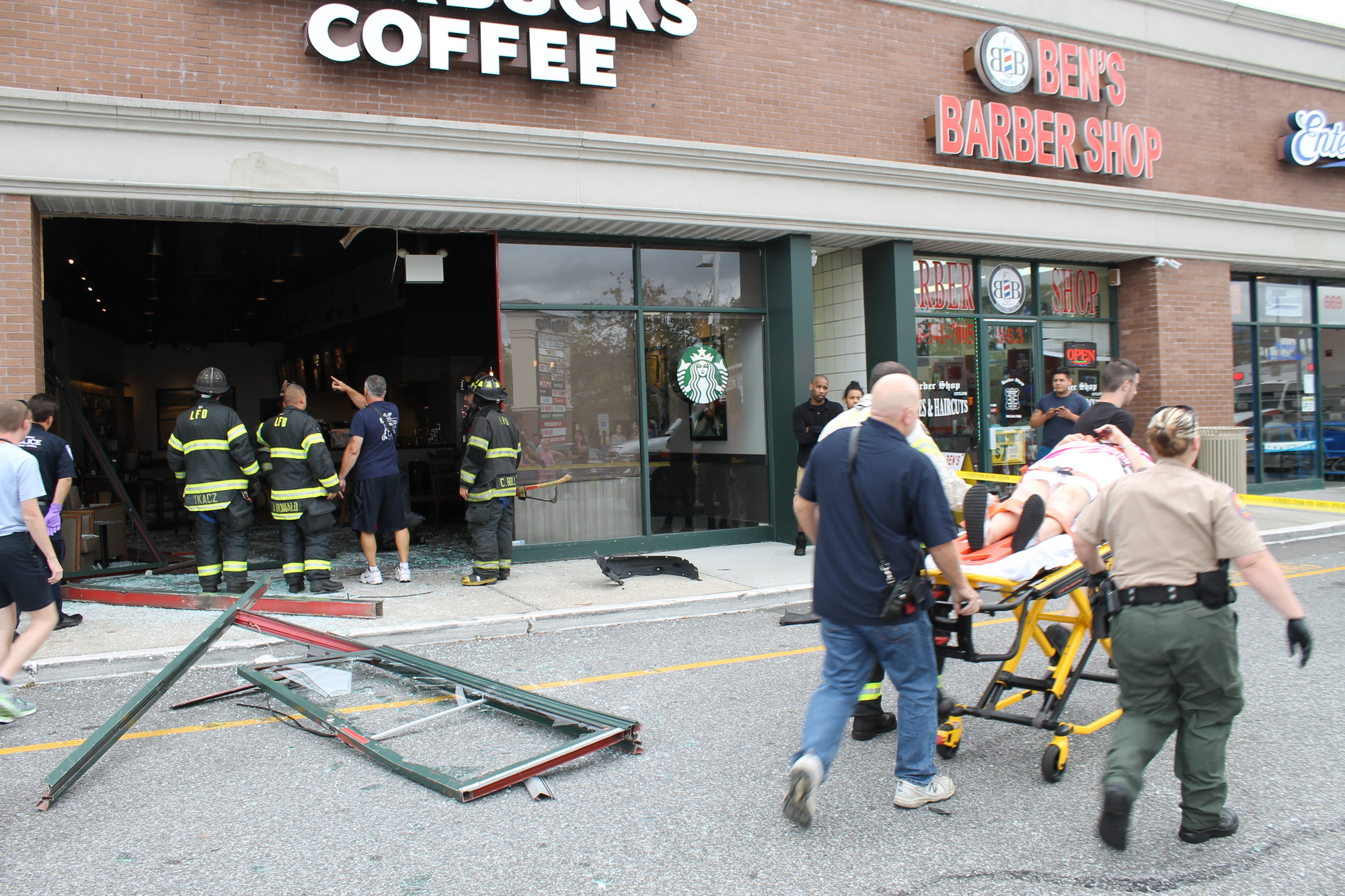 Car crashes into Lynbrook Starbucks Herald Community Newspapers www