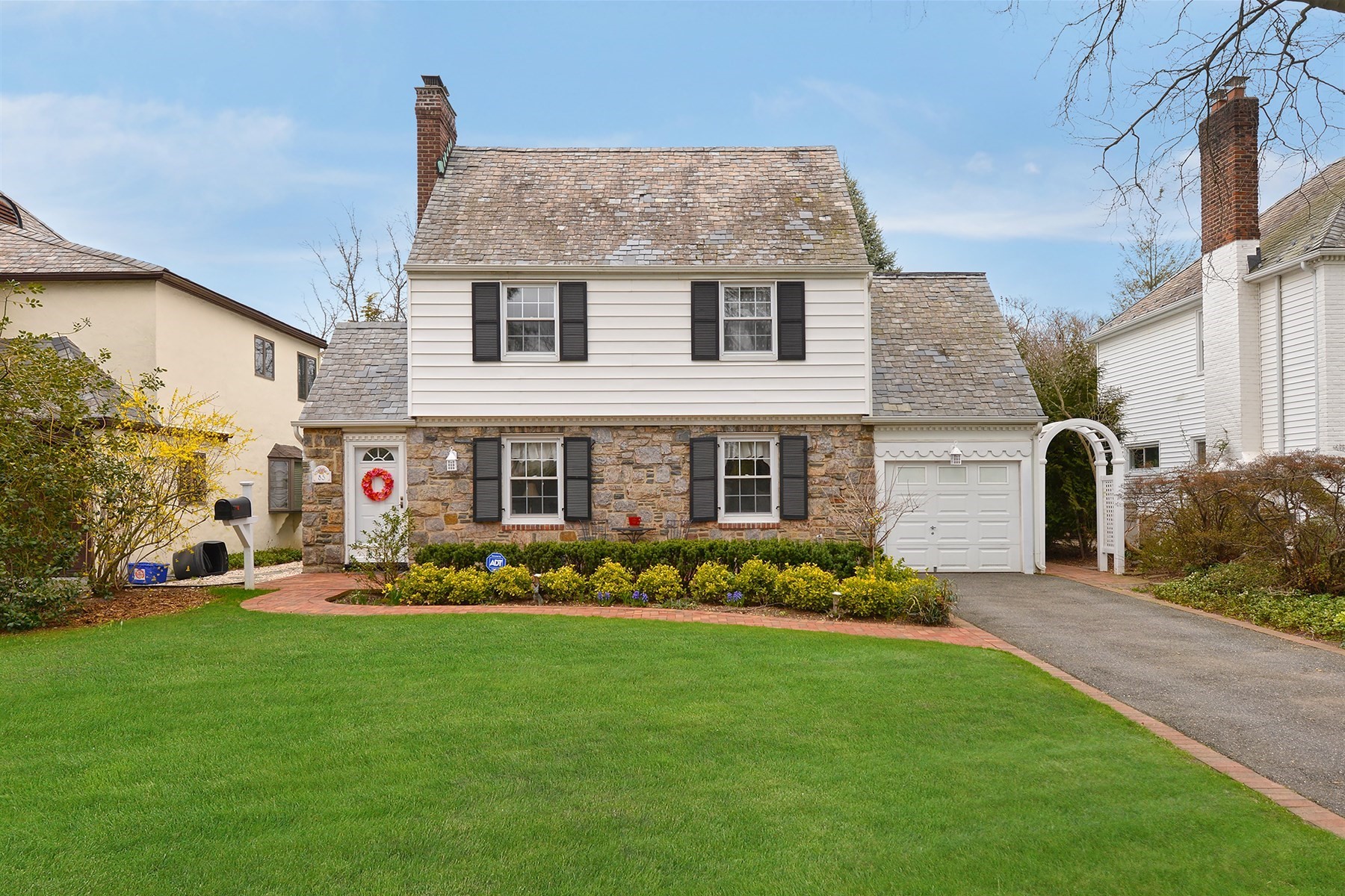 83 Strathmore Lane, Rockville Centre Herald Community Newspapers