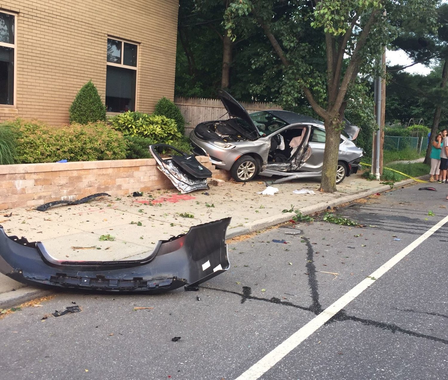 EMFD uses hydraulic tools at Merrick Avenue crash Herald Community Newspapers
