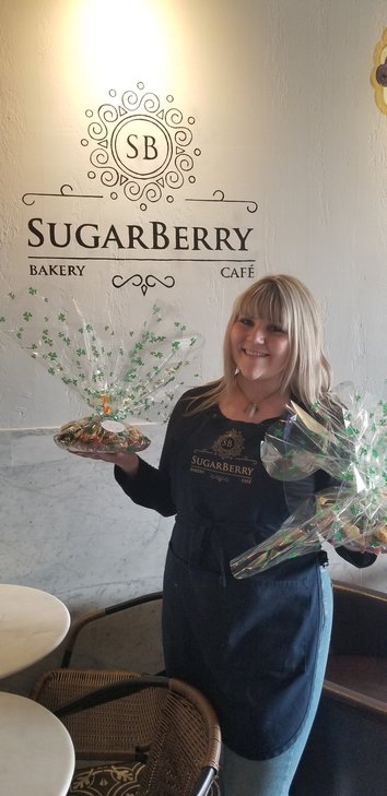 Rockville Centre bakery donates sweets to first responders | Herald