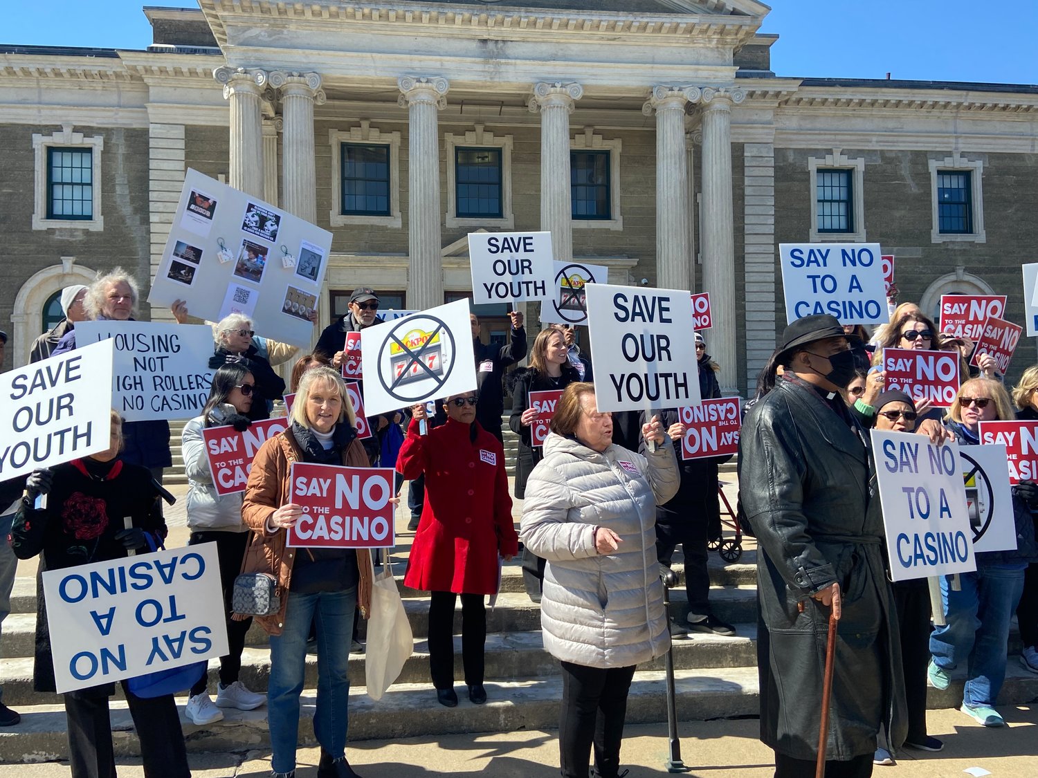 Proposed casino faces opposition from modest rally - Vimarsana News