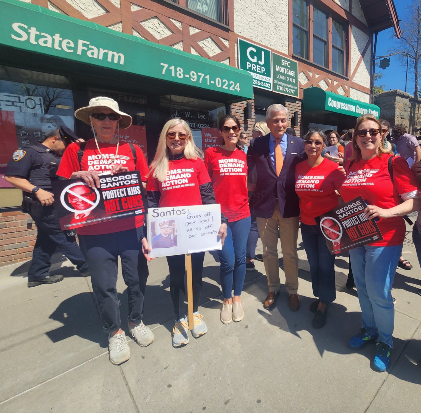 Linda Beigel Schulman joins protest outside Santos' office decrying 'National Gun of America' legislation | Herald Community Newspapers - Vimarsana News