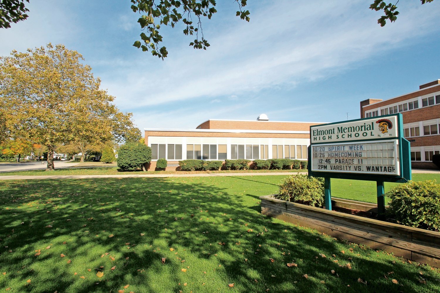 Elmont Memorial H.S. parents denounce school board - Vimarsana News