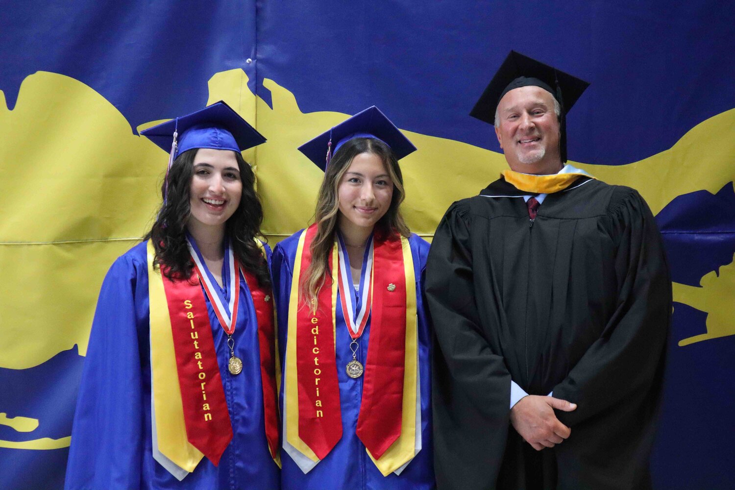 Photos! Levittown's MacArthur High School's class of 2023 makes the ...
