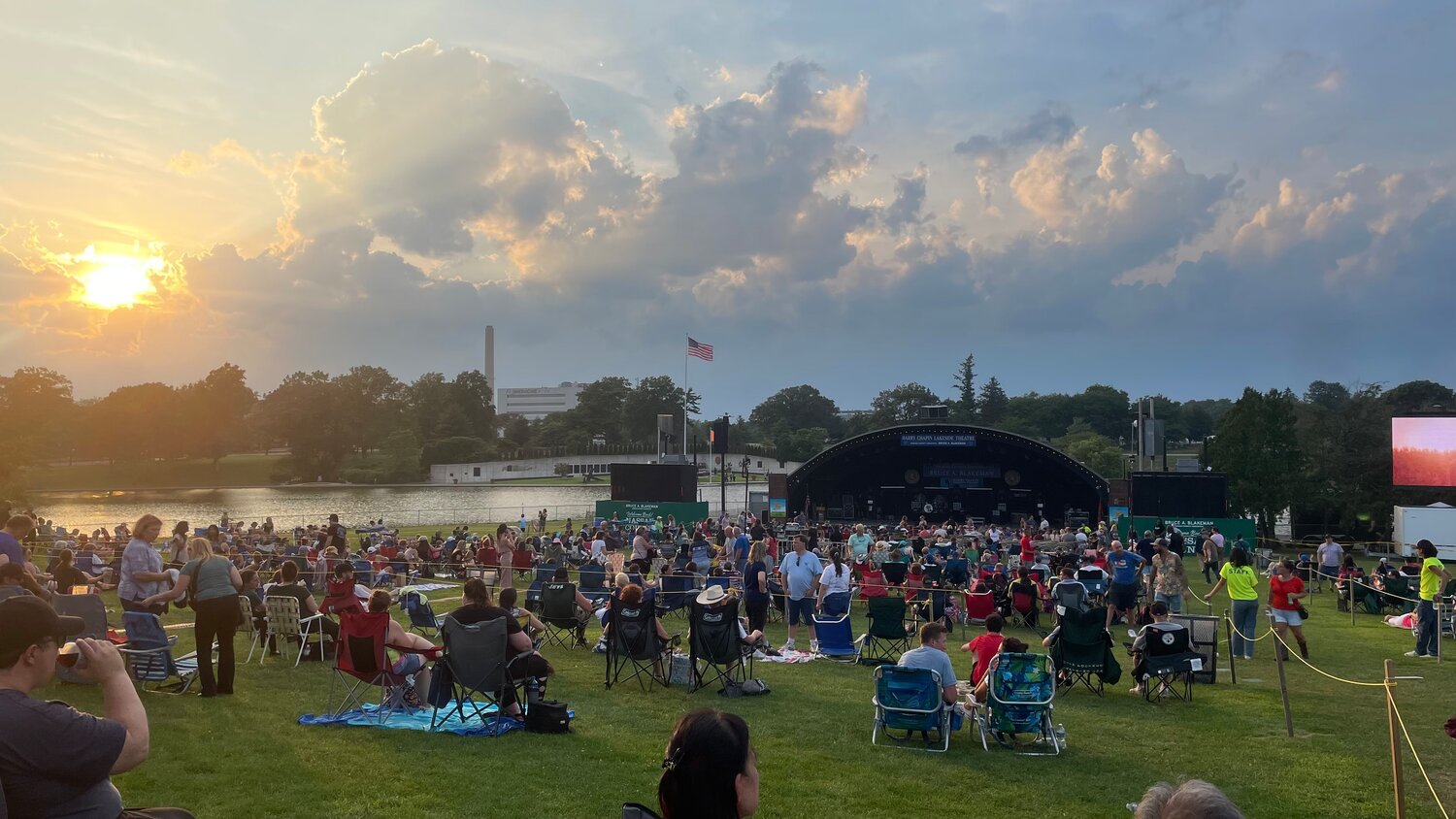 Eli Young Band performs free outdoor concert at Nassau County's Eisenhower Park - Vimarsana News
