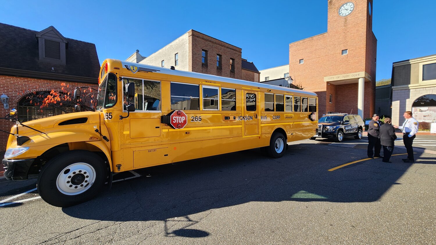 Mill Neck Manor School for the Deaf bus crashes, no serious injuries reported - Vimarsana News