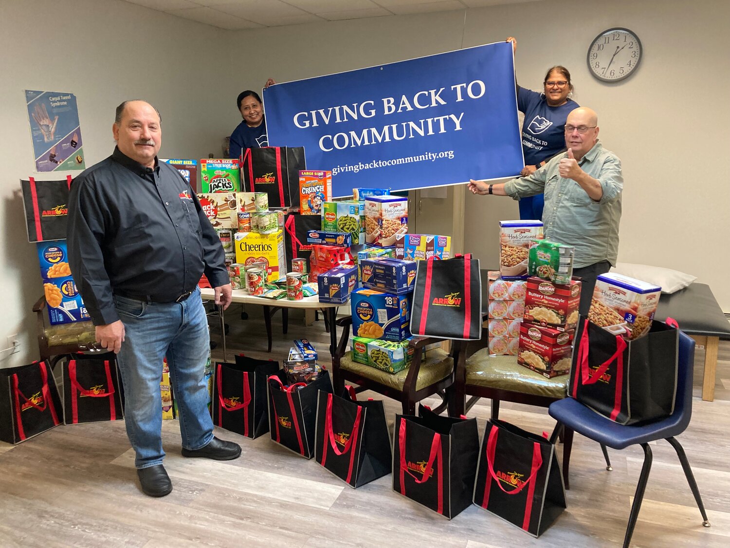 Holiday dinners, food drives in full swing - Vimarsana News