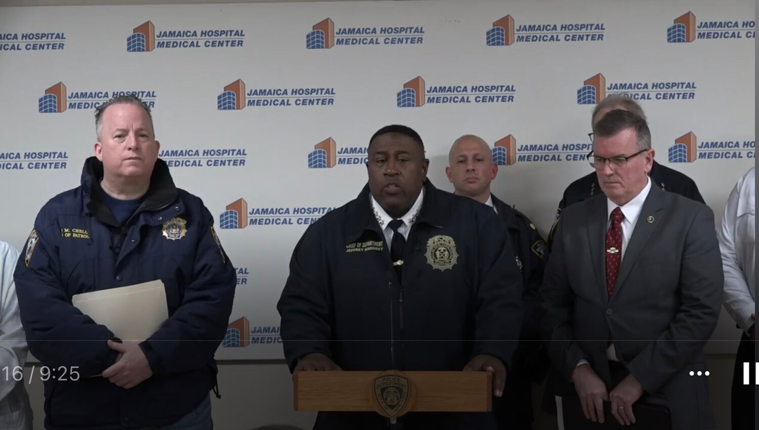 Five dead, one critical, NYPD police attacked in Far Rockaway - Vimarsana News