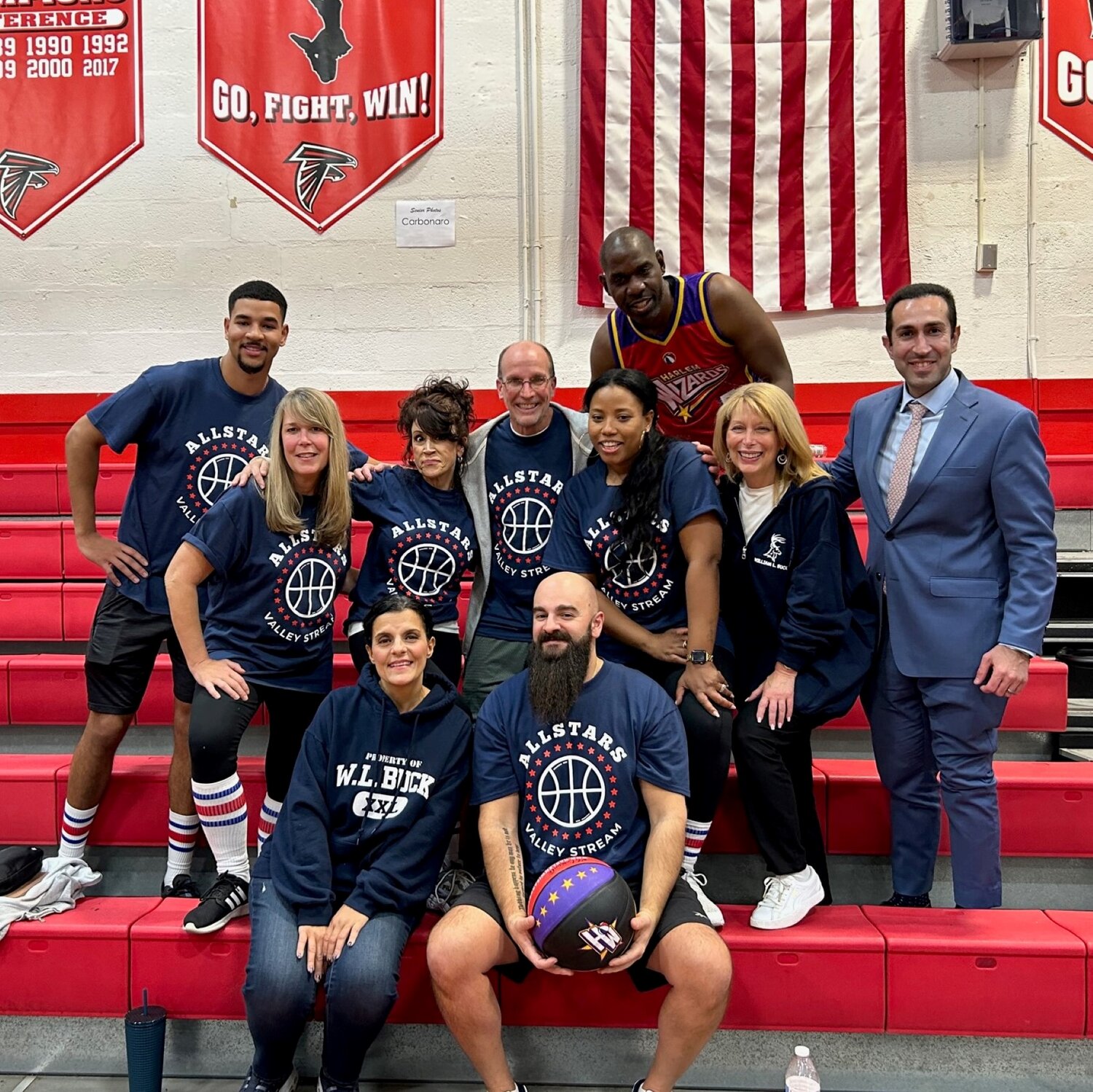 Valley Stream. 24 faces off against Harlem wizards Herald Community