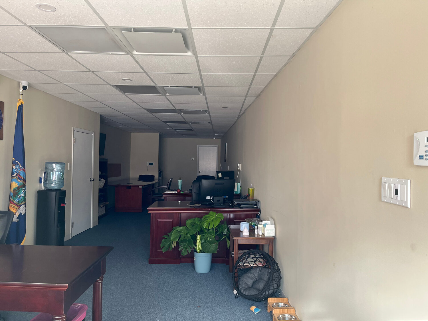 Lights off, no one home at Santos' office | Herald Community Newspapers - Vimarsana News