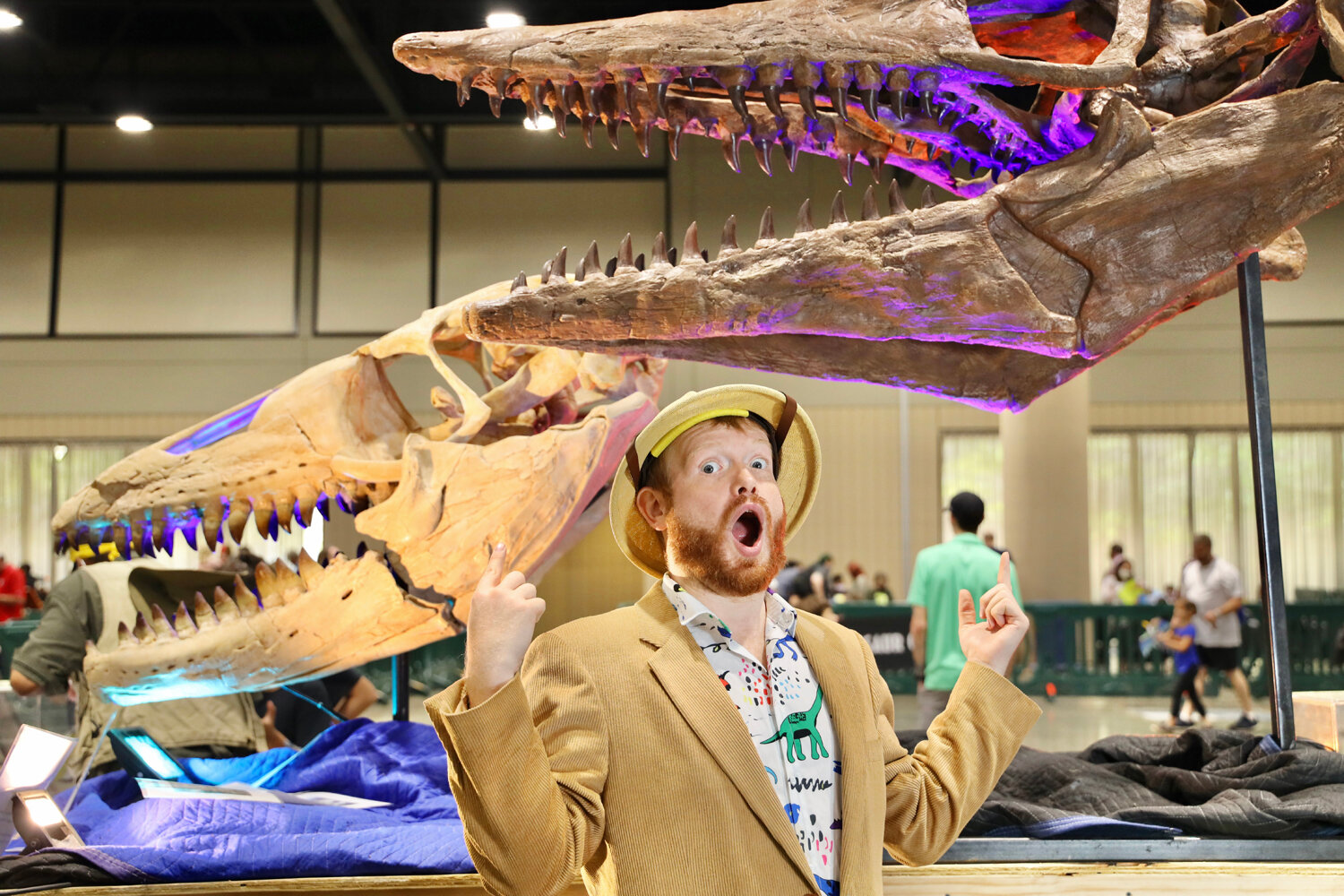 Watch them roar: Dinos come to life at Jurassic Quest - Vimarsana News