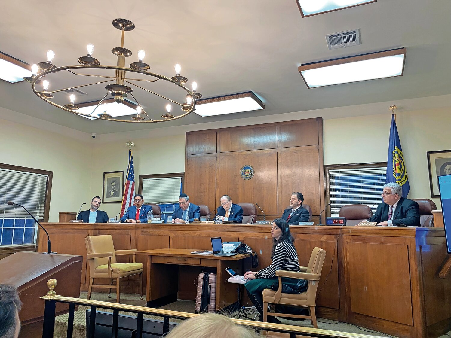 Residents voice concerns about Lawrence High School seawall - Vimarsana News