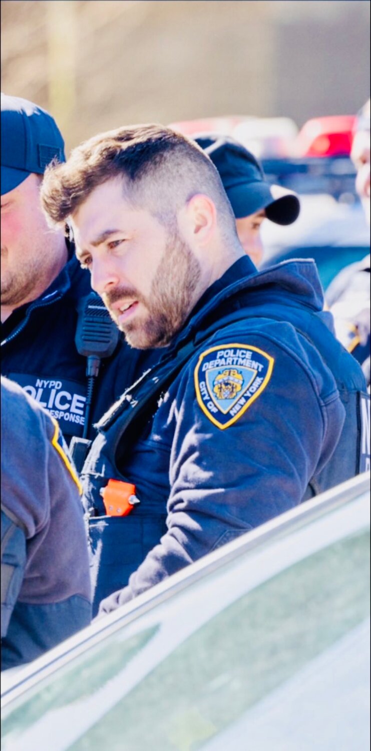 Wake services held for NYPD Officer Jonathon Diller, a Franklin Square native - Vimarsana News