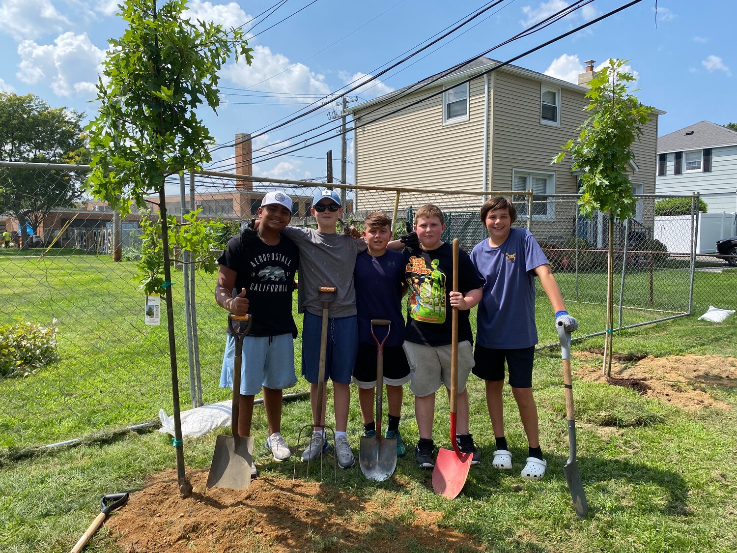 First tree planting of its kind in Bellmore-Merrick School District | Herald Community Newspapers