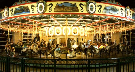 Volunteers have restored the carousel to its 1914 appearance and installed it in its new pavilion next to the Marjorie McNeely Conservatory at Como Park in 2000.