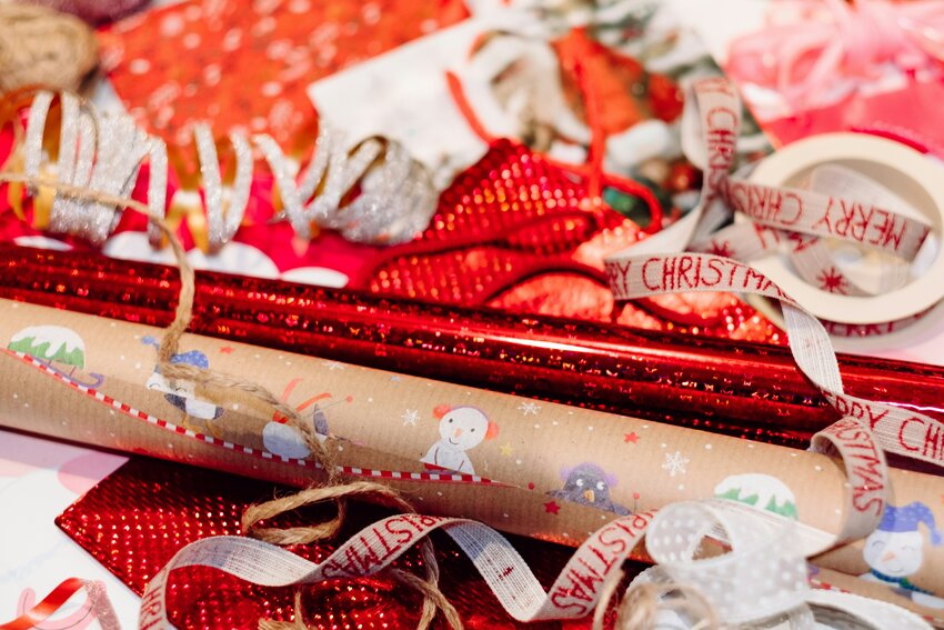 Christmas gift wrap and ribbons without glitter, foil or other non-paper elements may be placed in curbside recycling bins.