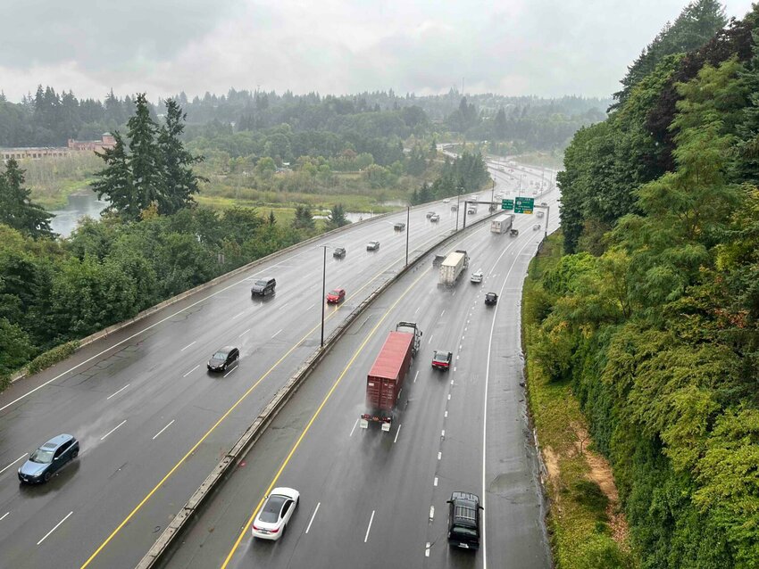 Traffic on Interstate 5 near Olympia. (Bill Lucia/Washington State Standard)