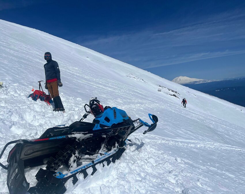 The Volcano Rescue Team responded late last week after a skier suffered a leg injury on Mount St. Helens.&nbsp;