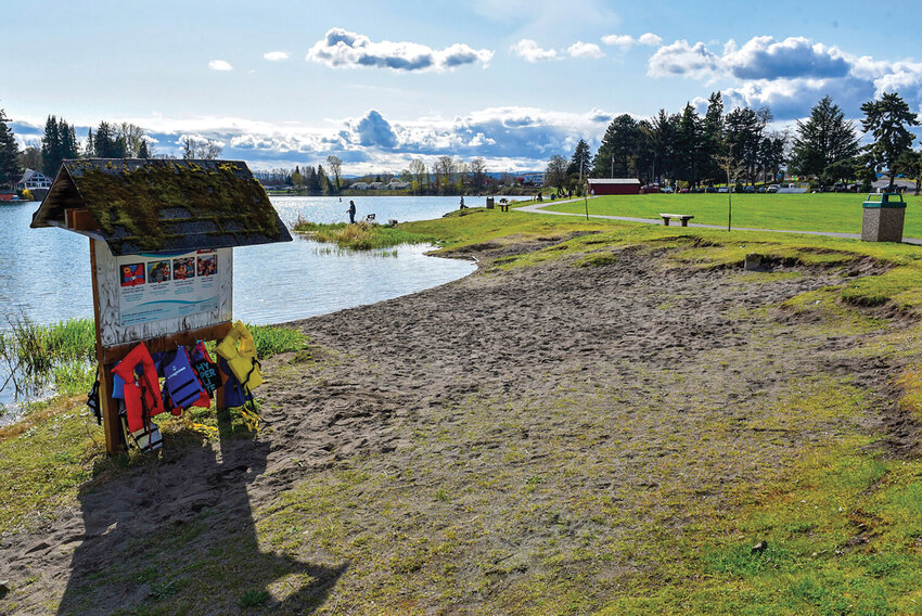 City council members discussed and largely rejected the idea of adding lifeguards or paid parking to Horseshoe Lake Park during a June 16 workshop, citing liability, costs, and loss of immunity protections.