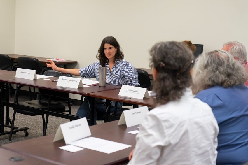 Rep. Marie Gluesenkamp Perez holds a roundtable with Partners in Careers and Ukrainian community members.