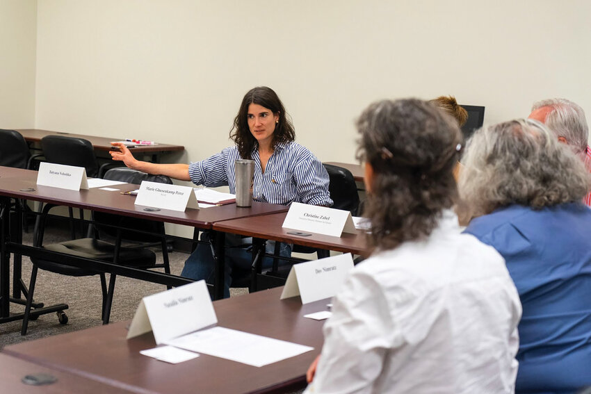 Rep. Marie Gluesenkamp Perez holds a roundtable with Partners in Careers and Ukrainian community members.