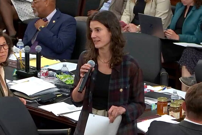 Rep. Marie Gluesenkamp Perez urges the House Appropriations Committee to adopt her amendment to study overly bright headlights.