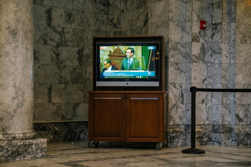 Governor Bob Ferguson delivers his inaugural address in Olympia on Wed., Jan. 15, 2025. A recent Cascade PBS/Elway poll found Ferguson had the worst first approval rating of any Washington governor in more than 30 years.