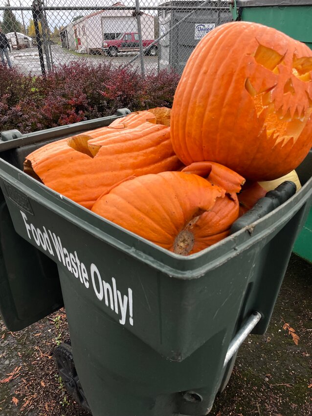 Clark County residents with curbside yard debris service may place pumpkins in their yard debris carts for composting from October through November.