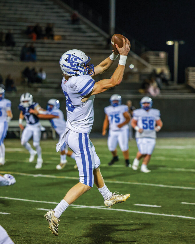 La Center senior tight end Landen Randall makes a catch during the Wildcats&rsquo; 14-7 loss to the Seton Catholic Cougars in the opening round of the state playoffs on Saturday, Nov. 15.