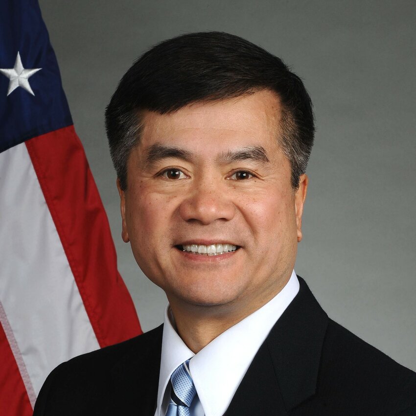 Former Washington Governor Gary Locke (1997-2005)