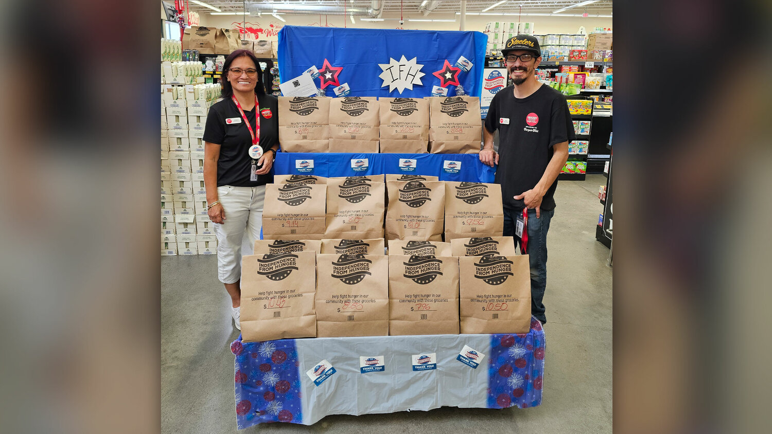 Woodland grocery store hosts food drive for the community