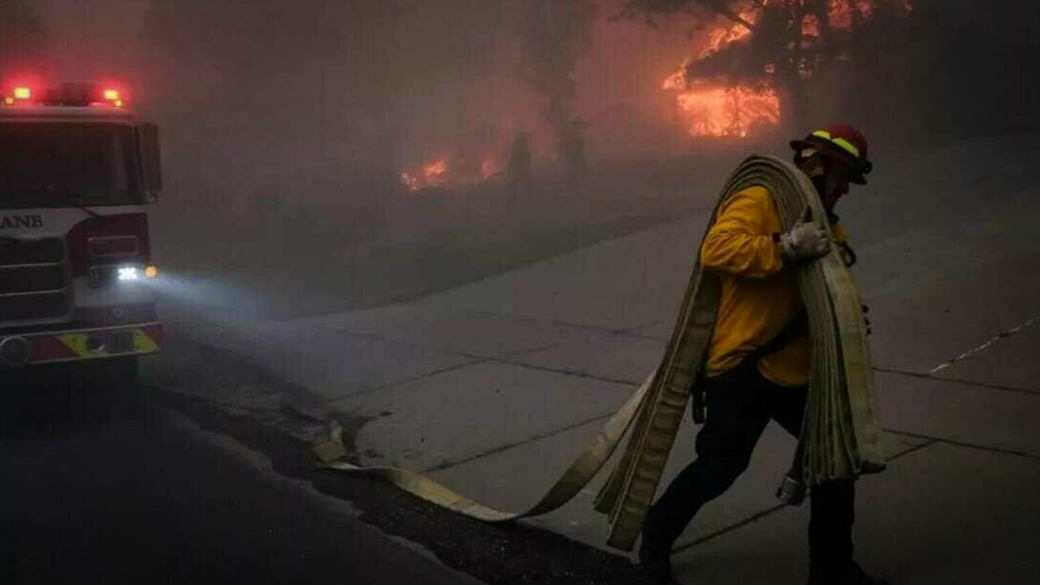 Ferguson, Baumgartner seek meeting with Trump on WA wildfires