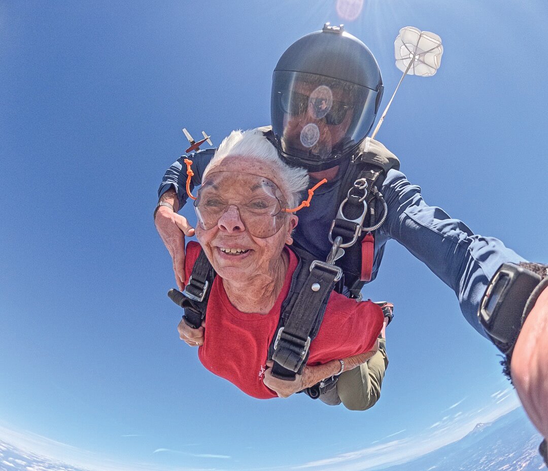 Battle Ground’s skydiving grandma completes eighth skydive - The Reflector
