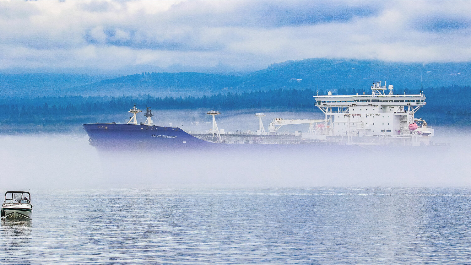 WA governor ‘disappointed’ Canada is fast-tracking new oil pipeline to B.C.